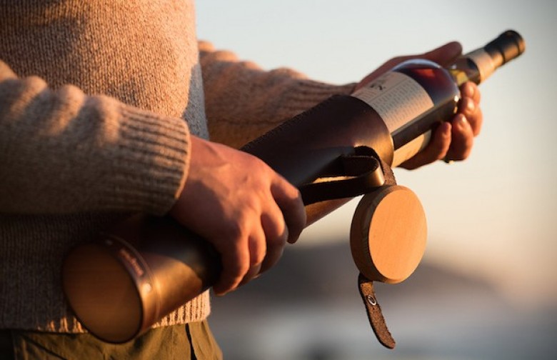 Walnut Studiolo Leather Whiskey Case