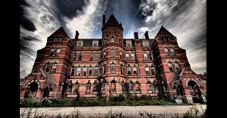 Haunted Insane Asylums You Should Never Spend the Night In - With One Exception