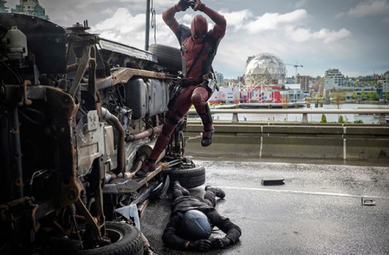 Deadpool (Ryan Reynolds) pounces on an adversary. Photo Credit: Joe Lederer – TM & © 2015 Marvel & Subs. TM and © 2015 Twentieth Century Fox Film Corporation. All rights reserved. Not for sale or duplication.
