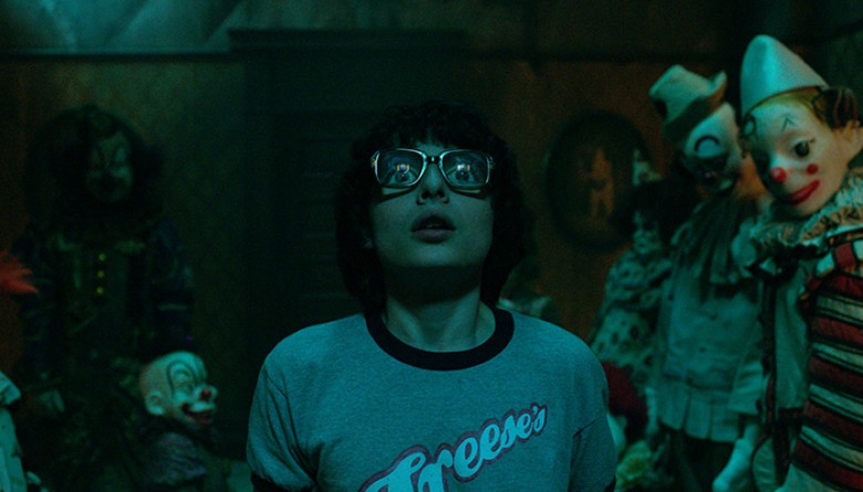 © 2017 WARNER BROS. ENTERTAINMENT INC. AND RATPAC-DUNE ENTERTAINMENT LLC. ALL RIGHTS RESERVED Photo Credit: COURTESY OF WARNER BROS. PICTURES Caption: (L-R) FINN WOLFHARD as Richie Tozier in New Line Cinema’s horror thriller “IT,” a Warner Bros. Pictures 