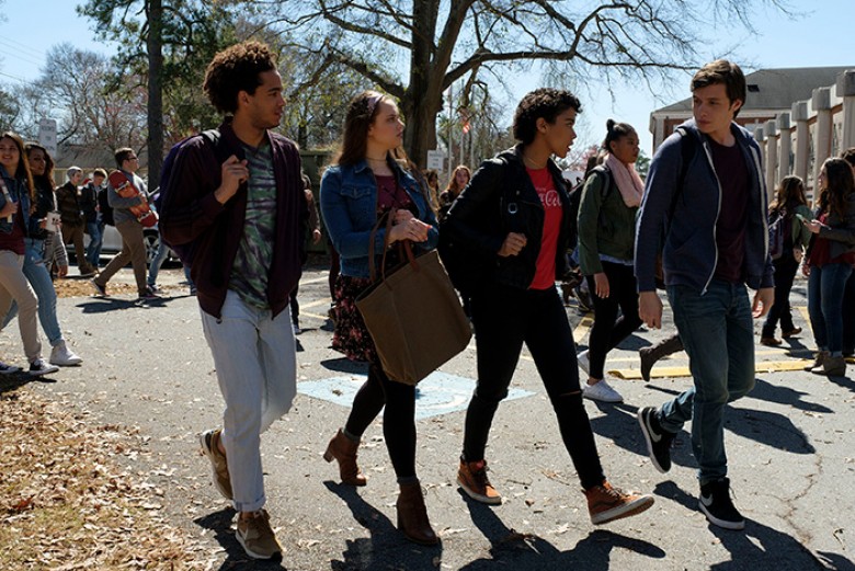 L-R: Jorge Lendeborg (Nick), Katherine Langford (Leah), Alexandra Shipp (Abby), and Nick Robinson (Simon) star in Twentieth Century Fox’s LOVE, SIMON.