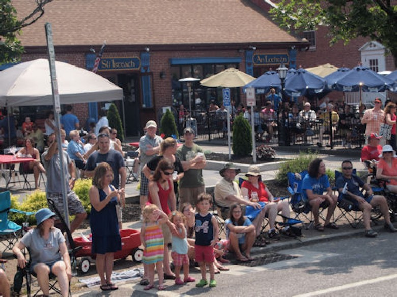 A Dozen of My Favorite Courtyards and Patios