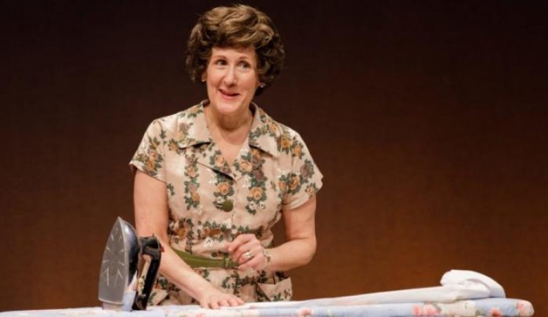 Review: Erma Bombeck: At Wit's End
