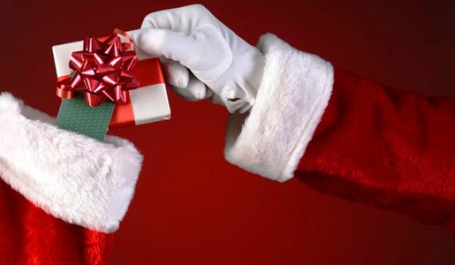 Practical & Pretty Stocking Stuffers for Her