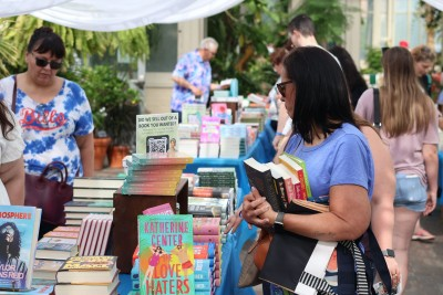 Boozy Bookfair at the Botanical Gardens