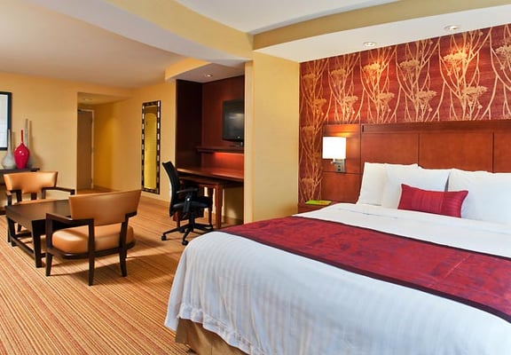 Courtyard Buffalo Amherst University