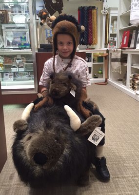 Reeds Jewelers & Jenss Decor