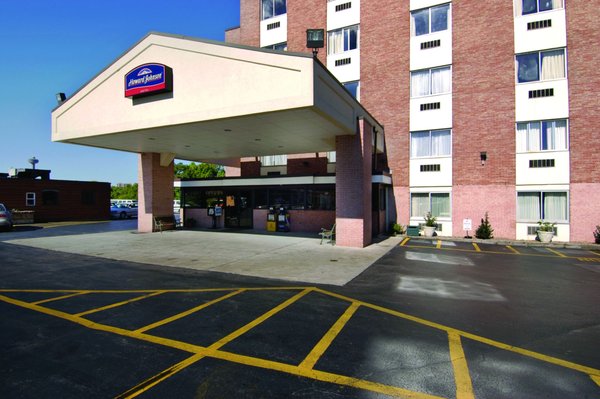 Howard Johnson Closest to the Falls