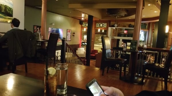 Mezza Restaurant & Lounge