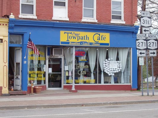 Peggy's Towpath Cafe