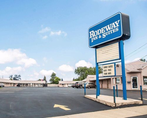 Rodeway Inn & Suites