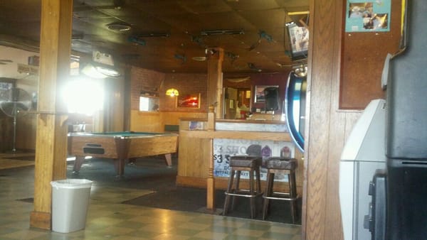 Maggies Bar And Grill