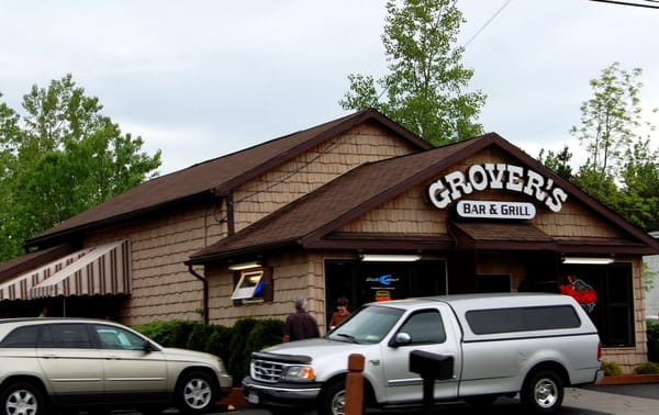 Grovers Bar & Grill