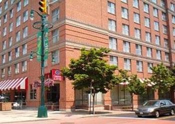 Comfort Suites Downtown