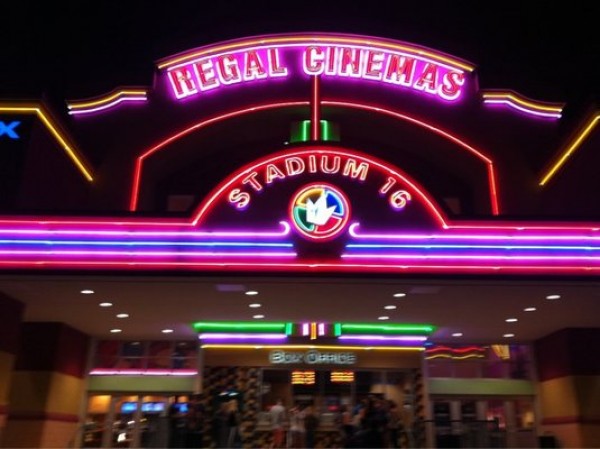 Regal Walden Galleria Stadium 16 & RPX